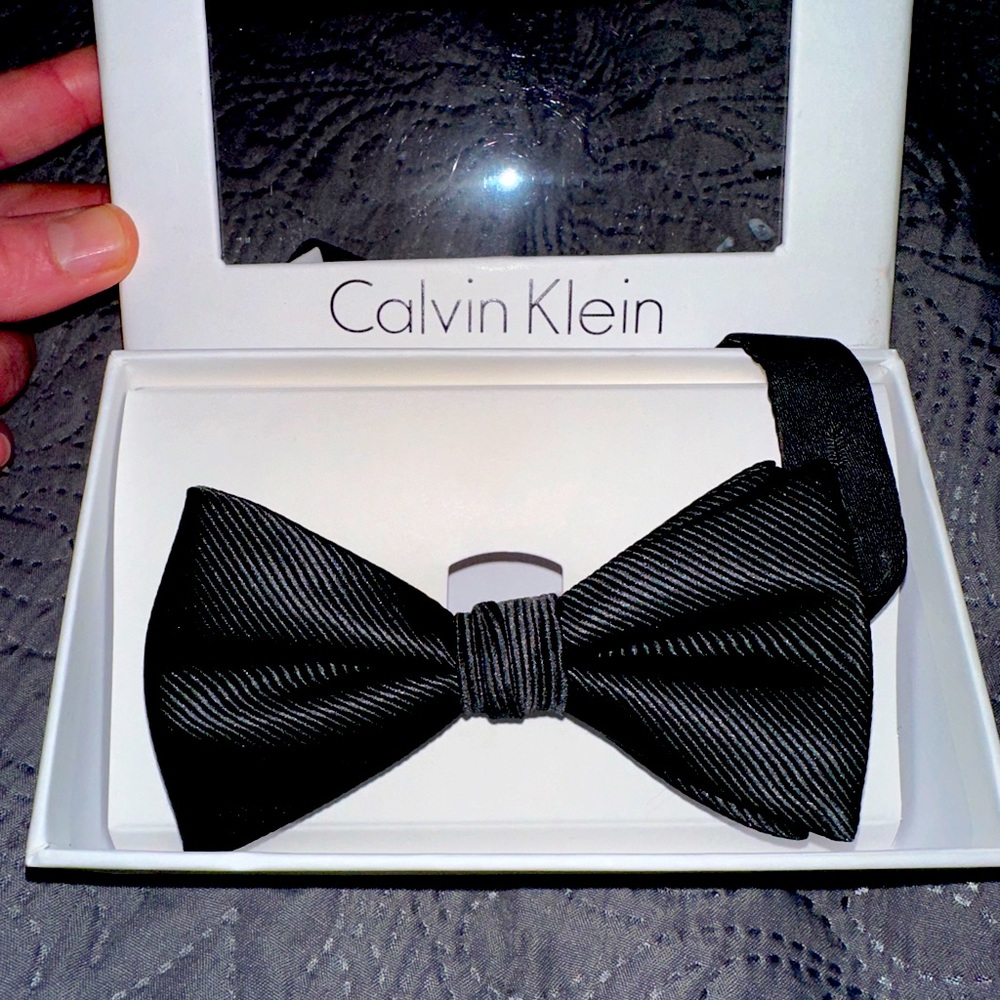 Calvin Klein Black Bow Tie (ribbed)
